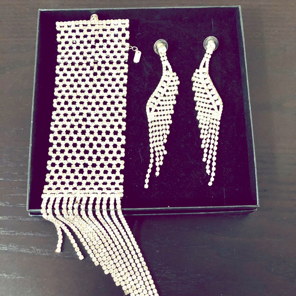 Crystal earring and bracelet set